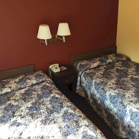 Super 7 Inn Little Rock Zewnętrze zdjęcie