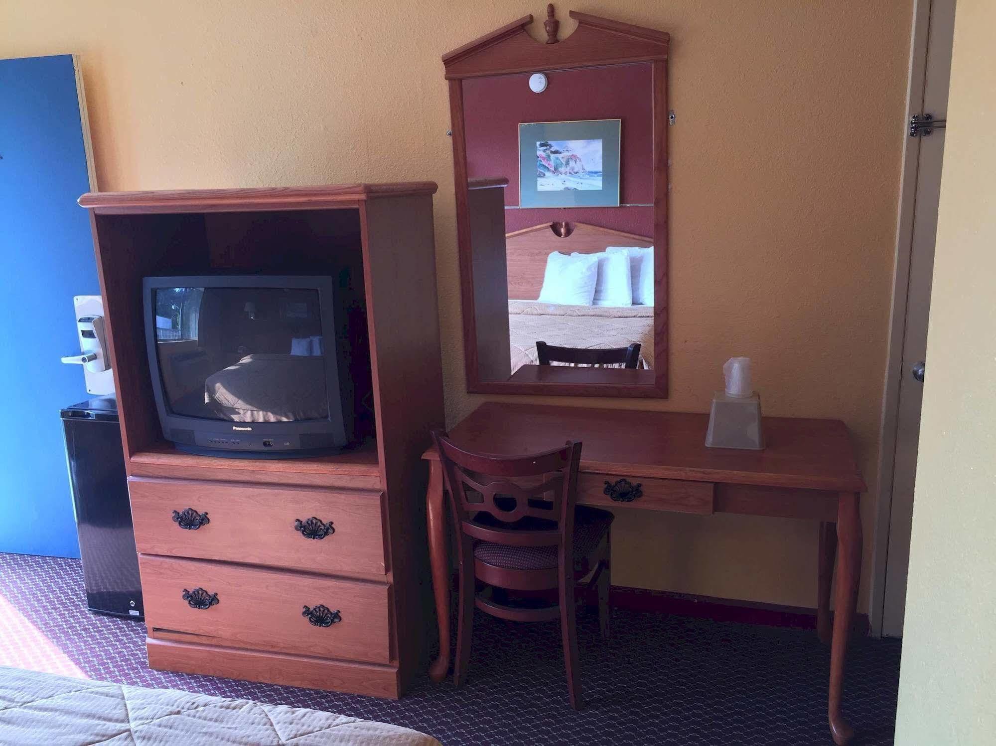 Super 7 Inn Little Rock Zewnętrze zdjęcie